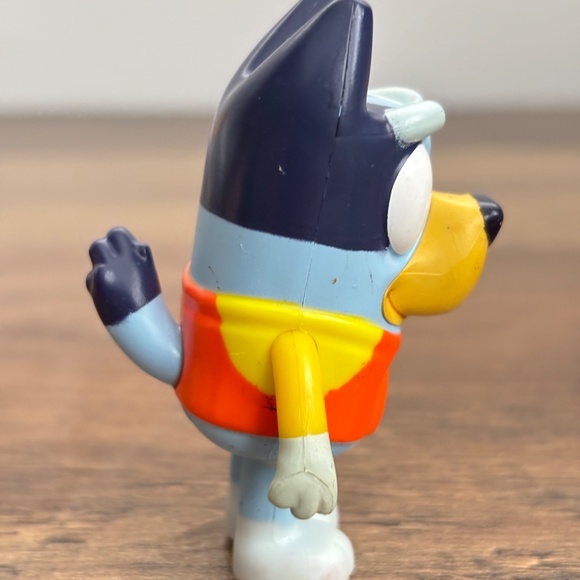 BLUEY HEELER Toy Figure Orange Yellow Fish Swim Suit POOL Family BEACH Day - Picture 4 of 7